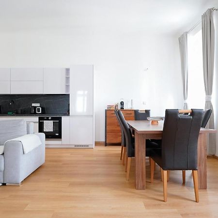 The Dante Prague - Family And Friends Apartments ภายนอก รูปภาพ